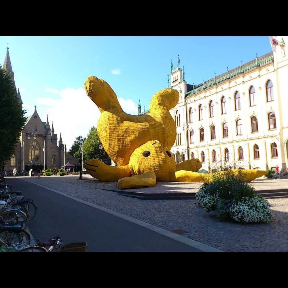 Meet your Posher, Lora